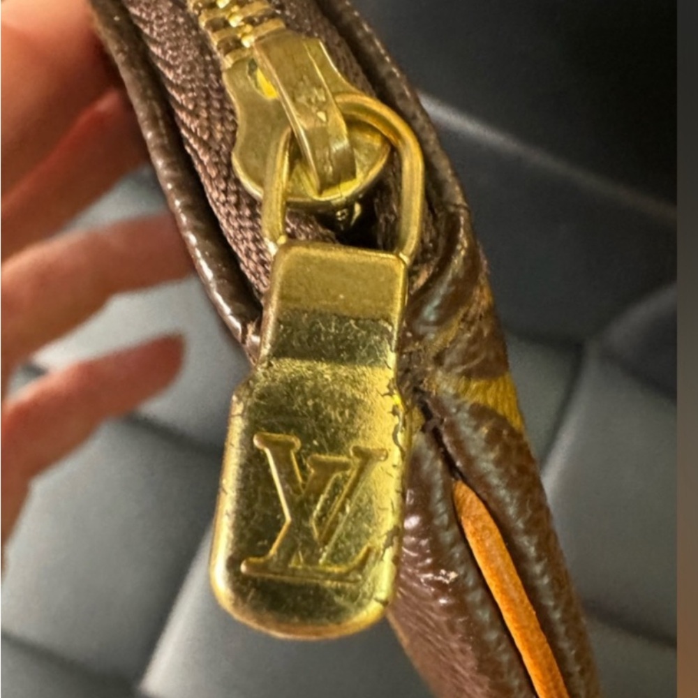 ❌SOLD ❌Louis Vuitton Brown Monogram Coin Purse - Picture 3 of 5